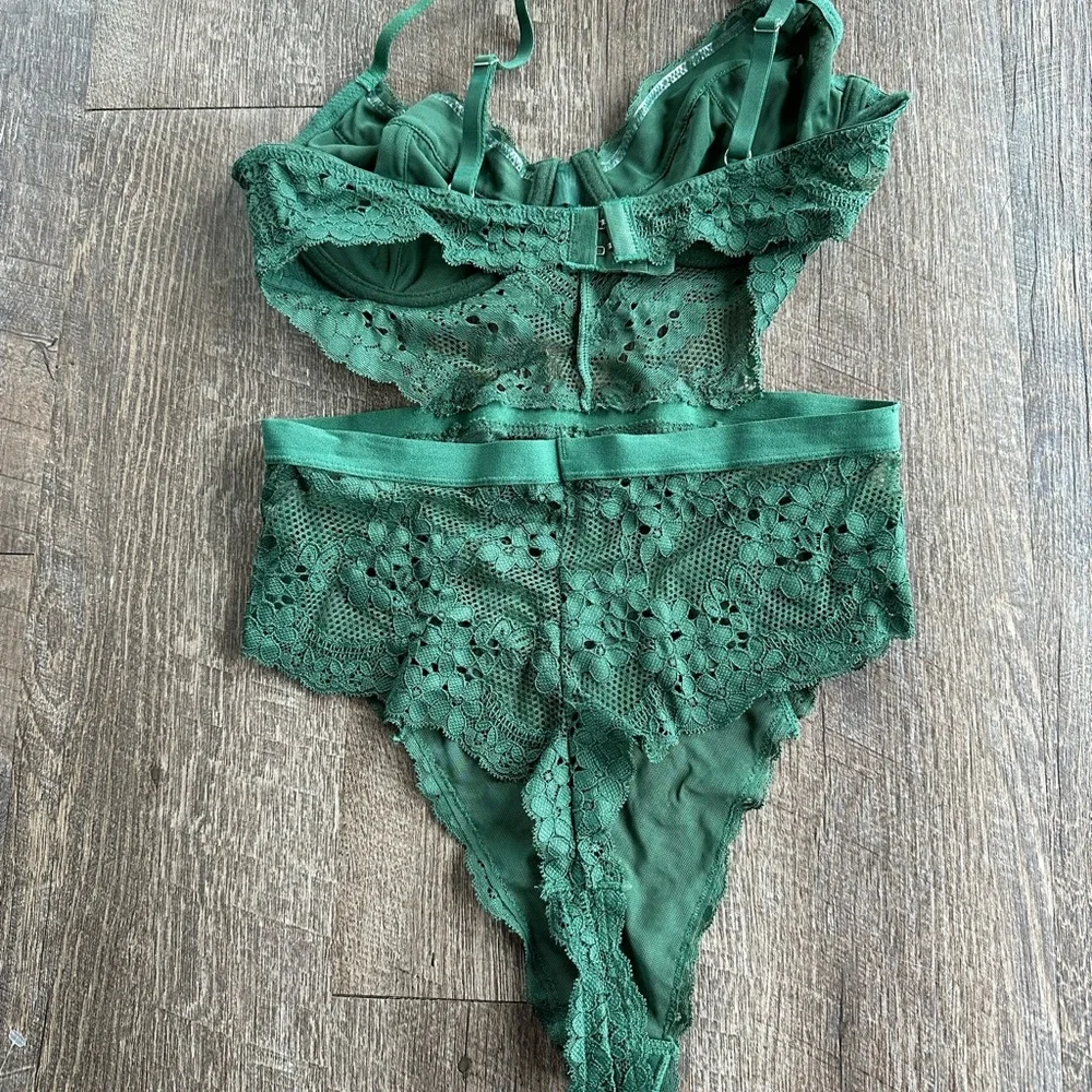 Green lingerie body suit - Picture 2 of 2